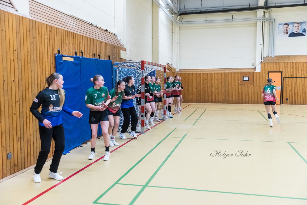 Bild 42 - wCJ TSV Ellerau - HSG Kremperheide/Muensterdorf : Ergebnis: 22:20